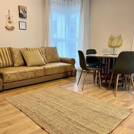 Oldtown Retro Apartment By Marina With Balcony For 6 People Гданськ Екстер'єр фото